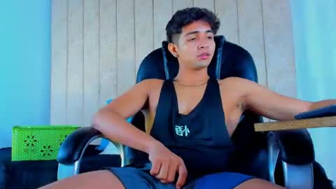 Snapshot of muichiro_tokito1 chatting on 03-12-25, 03:35 muichiro tokito1 online show from 03-12-25, 03:35