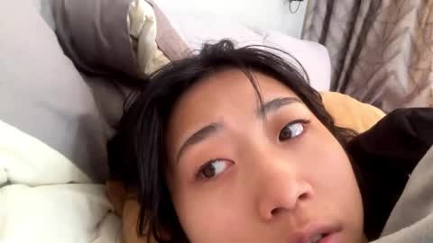 Mia online show from 04-22-26, 10:11