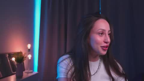 Kira online show from 09-21-25, 06:59