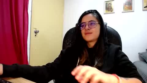 Snapshot of multiorgasmic_6 chatting on 09-21-25, 01:51 Dani and Alex online show from 09-21-25, 01:51