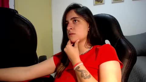 Snapshot of multiorgasmic_6 chatting on 09-23-25, 02:47 Dani and Alex online show from 09-23-25, 02:47