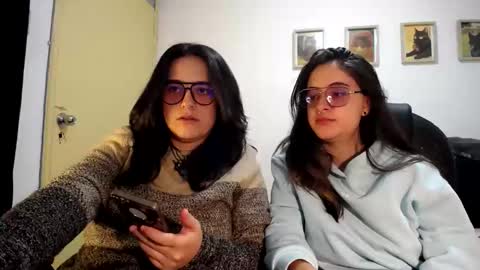 Snapshot of multiorgasmic_6 chatting on 10-04-25, 02:53 Dani and Alex online show from 10-04-25, 02:53