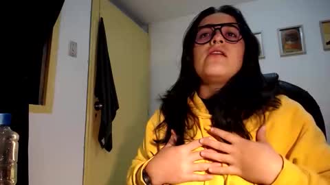 Snapshot of multiorgasmic_6 chatting on 10-17-25, 02:04 Dani and Alex online show from 10-17-25, 02:04