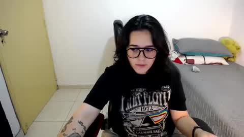 Snapshot of multiorgasmic_6 chatting on 11-04-25, 10:47 Dani and Alex online show from 11-04-25, 10:47