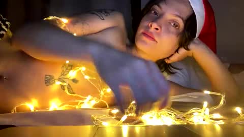 Snapshot of munchi_ chatting on 12-18-24, 10:19   online show from 12-18-24, 10:19