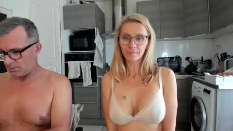 Snapshot of munishpunish chatting on 11-06-25, 12:28 LOVELY JULIA Peter DAY online show from 11-06-25, 12:28