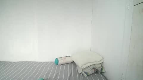 moan yeeka online show from 12-20-24, 04:20