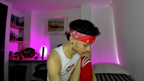 Snapshot of murielkarmesi chatting on 01-03-25, 08:11 murielkarmesi online show from 01-03-25, 08:11