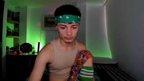 Snapshot of murielkarmesi chatting on 01-06-25, 03:29 murielkarmesi online show from 01-06-25, 03:29