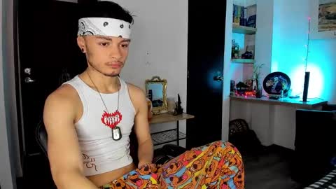 Snapshot of murielkarmesi chatting on 01-16-25, 01:36 murielkarmesi online show from 01-16-25, 01:36