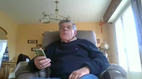 Snapshot of mururoa35 chatting on 02-23-25, 04:02 mururoa35 online show from 02-23-25, 04:02