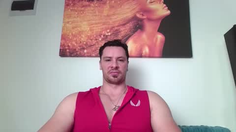 Snapshot of muscleaj69 chatting on 02-10-26, 04:33 AJ online show from 02-10-26, 04:33