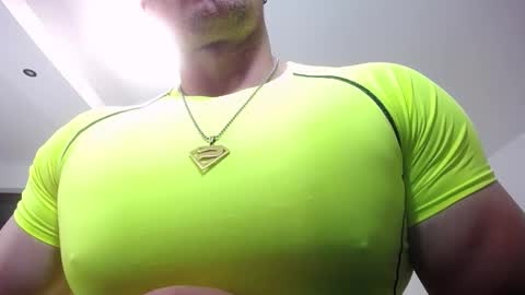 Snapshot of muscleaj69 chatting on 03-10-26, 05:07 AJ online show from 03-10-26, 05:07