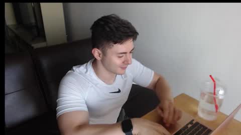 Everet online show from 09-20-25, 06:25