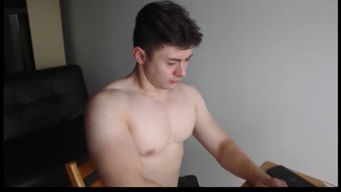 Everet online show from 09-27-25, 05:45