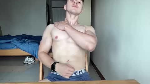 Everet online show from 10-15-25, 03:39