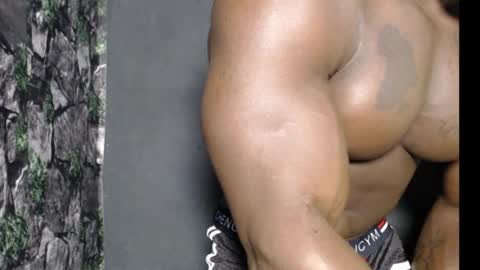 musclegod23 online show from 01-24-25, 12:20