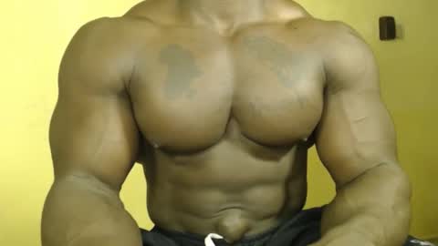 musclegod23 online show from 10-17-25, 01:20