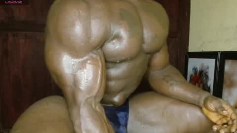 musclegod23 online show from 02-18-26, 02:46