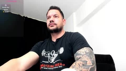 Snapshot of musclemonster31 chatting on 12-05-25, 10:24 MuscleMonster31 online show from 12-05-25, 10:24