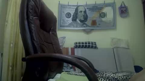 Snapshot of musculargod chatting on 11-09-25, 08:29 SexyMuscled online show from 11-09-25, 08:29