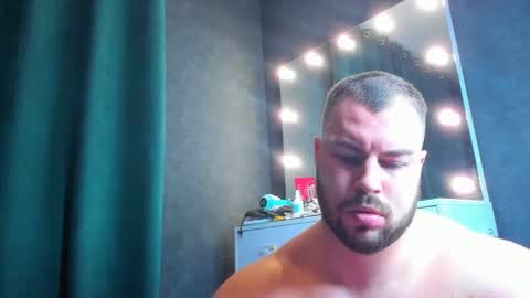 Snapshot of muscularjohnforu chatting on 02-10-25, 06:56 click icon for peach online show from 02-10-25, 06:56