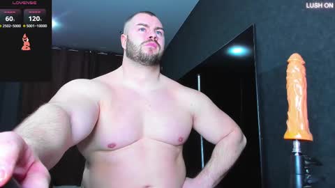 Snapshot of muscularjohnforu chatting on 03-05-25, 03:18 click icon for peach online show from 03-05-25, 03:18