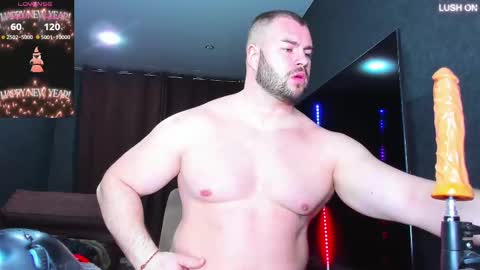 Snapshot of muscularjohnforu chatting on 03-07-25, 06:54 click icon for peach online show from 03-07-25, 06:54