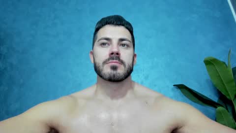 Snapshot of muscularmaster chatting on 01-28-25, 10:02 muscularmaster onlyfans online show from 01-28-25, 10:02