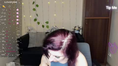 Snapshot of muse_kitty_jenia chatting on 01-28-25, 02:21 Jenya online show from 01-28-25, 02:21