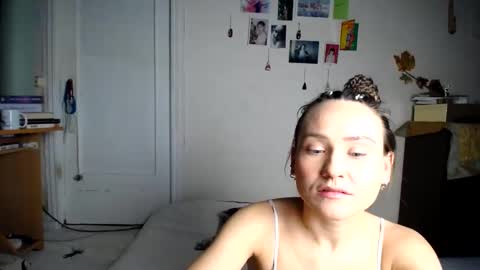 Snapshot of muse_online chatting on 12-19-24, 12:01 Muse Ali online show from 12-19-24, 12:01