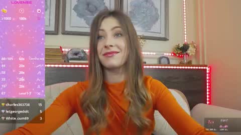 Luna  online show from 11-06-25, 08:43