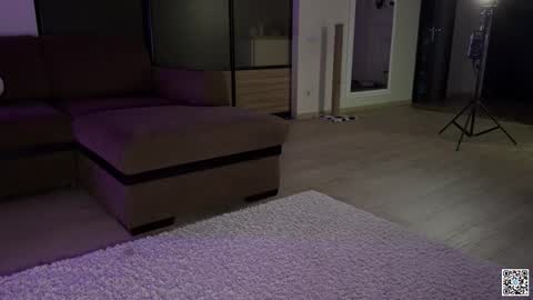 Snapshot of museleks chatting on 03-12-26, 01:01 Aleksa online show from 03-12-26, 01:01