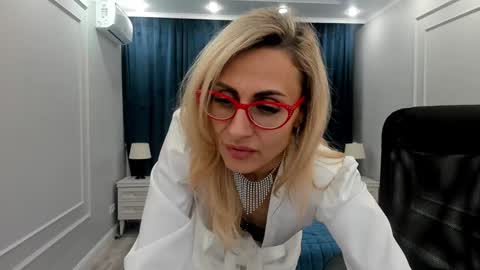 Diana online show from 01-24-25, 02:51