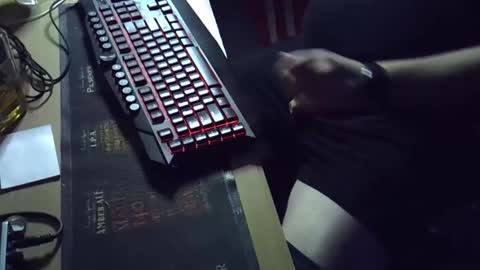 Snapshot of muso44 chatting on 09-19-25, 09:00 Muso online show from 09-19-25, 09:00