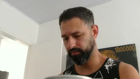 Snapshot of musosc chatting on 11-19-25, 11:43 musosc online show from 11-19-25, 11:43