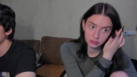 Snapshot of muuur_fam chatting on 09-15-25, 04:07 HEY online show from 09-15-25, 04:07