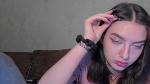 Snapshot of muuur_fam chatting on 09-26-25, 03:49 HEY online show from 09-26-25, 03:49