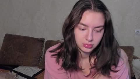 Snapshot of muuur_fam chatting on 09-29-25, 06:46 HEY online show from 09-29-25, 06:46