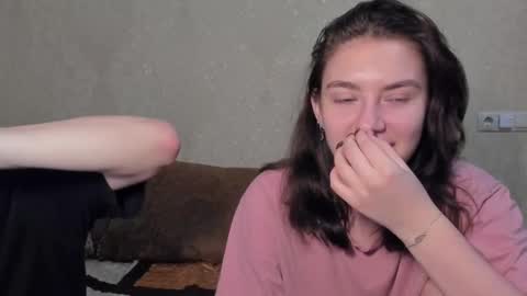 Snapshot of muuur_fam chatting on 10-08-25, 09:01 HEY online show from 10-08-25, 09:01