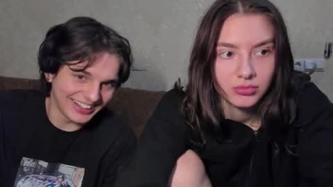 Snapshot of muuur_fam chatting on 10-12-25, 10:20 HEY online show from 10-12-25, 10:20