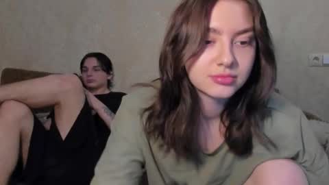 Snapshot of muuur_fam chatting on 10-15-25, 08:53 HEY online show from 10-15-25, 08:53