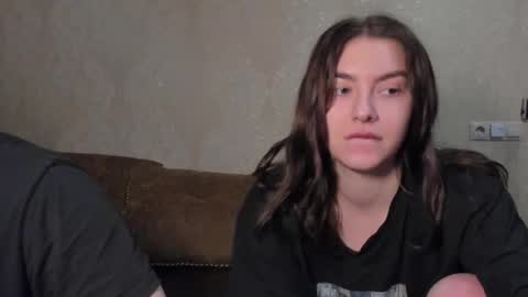 Snapshot of muuur_fam chatting on 11-04-25, 07:46 HEY online show from 11-04-25, 07:46