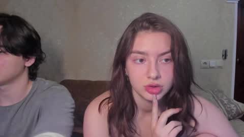 Snapshot of muuur_fam1 chatting on 11-15-25, 07:54 HEY online show from 11-15-25, 07:54