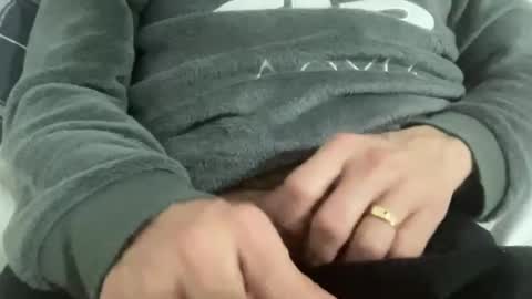 Snapshot of muycasual chatting on 02-08-25, 01:00 taurosboy online show from 02-08-25, 01:00