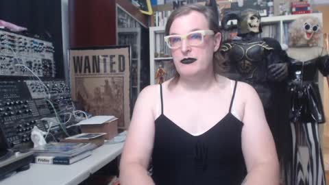 Snapshot of muziknerd chatting on 12-18-25, 09:32 Muziknerd online show from 12-18-25, 09:32