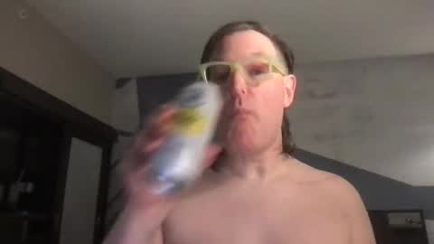 Muziknerd online show from 06-08-26, 06:03