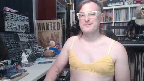 Muziknerd online show from 06-10-26, 10:30