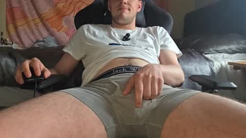 Muzzy online show from 10-04-25, 01:20