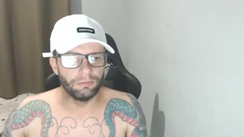 Snapshot of mwmgaara chatting on 01-04-25, 04:55 mwmgaara online show from 01-04-25, 04:55